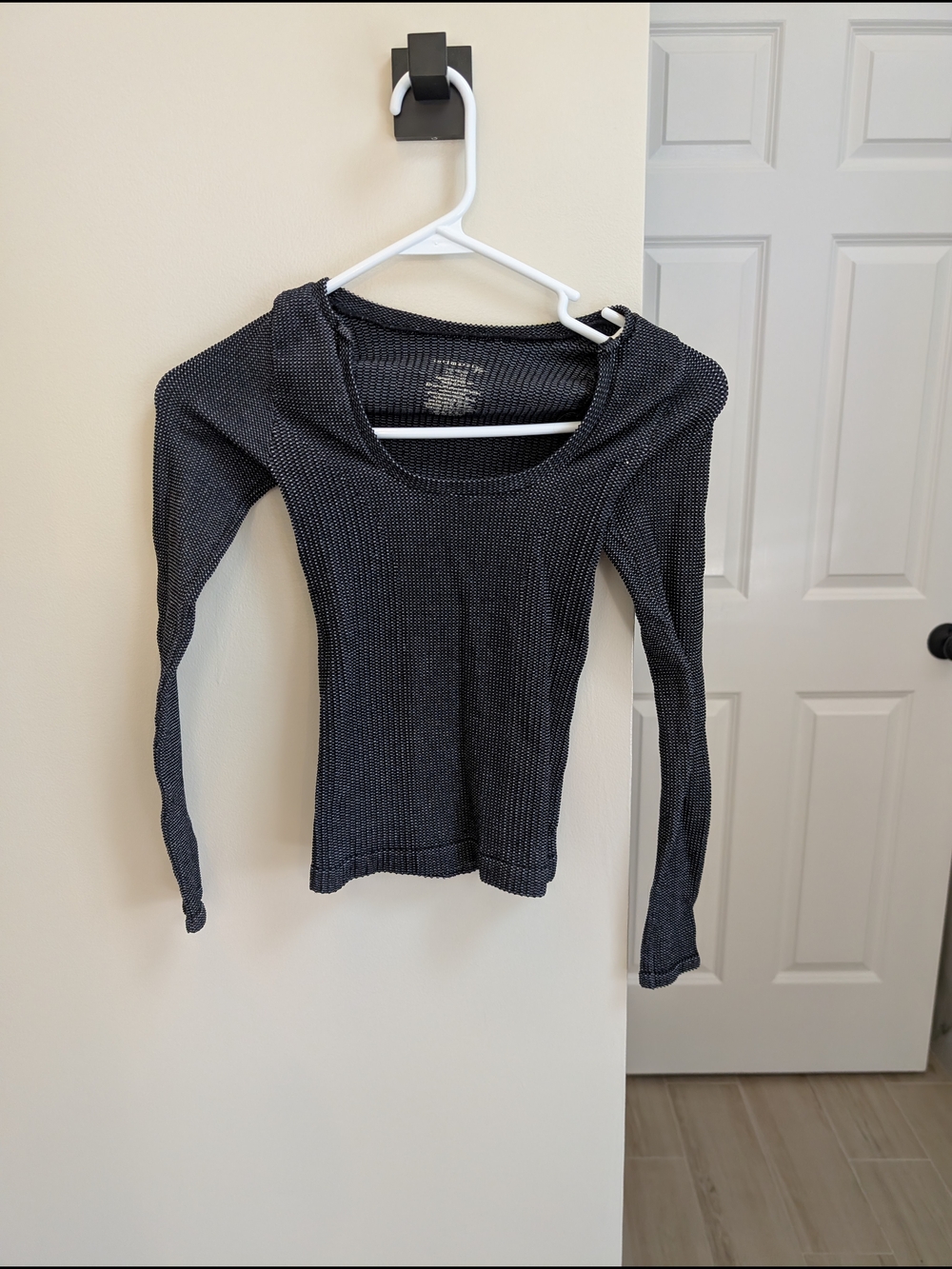 Long Sleeve Ribbed Scoop Neck Top - Charcoal